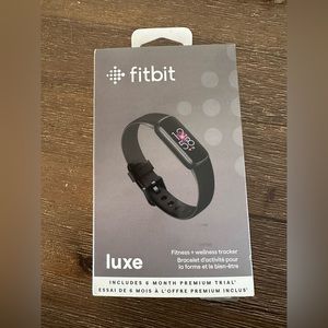 Fitbit luxe and accessories